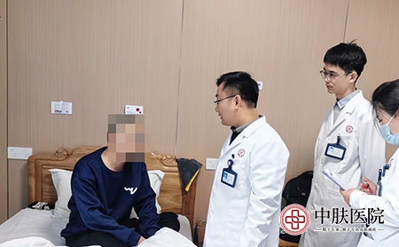 济南市银屑病医院正规之选-济南中肤皮肤病防治中心-济南银屑病医院预约电话